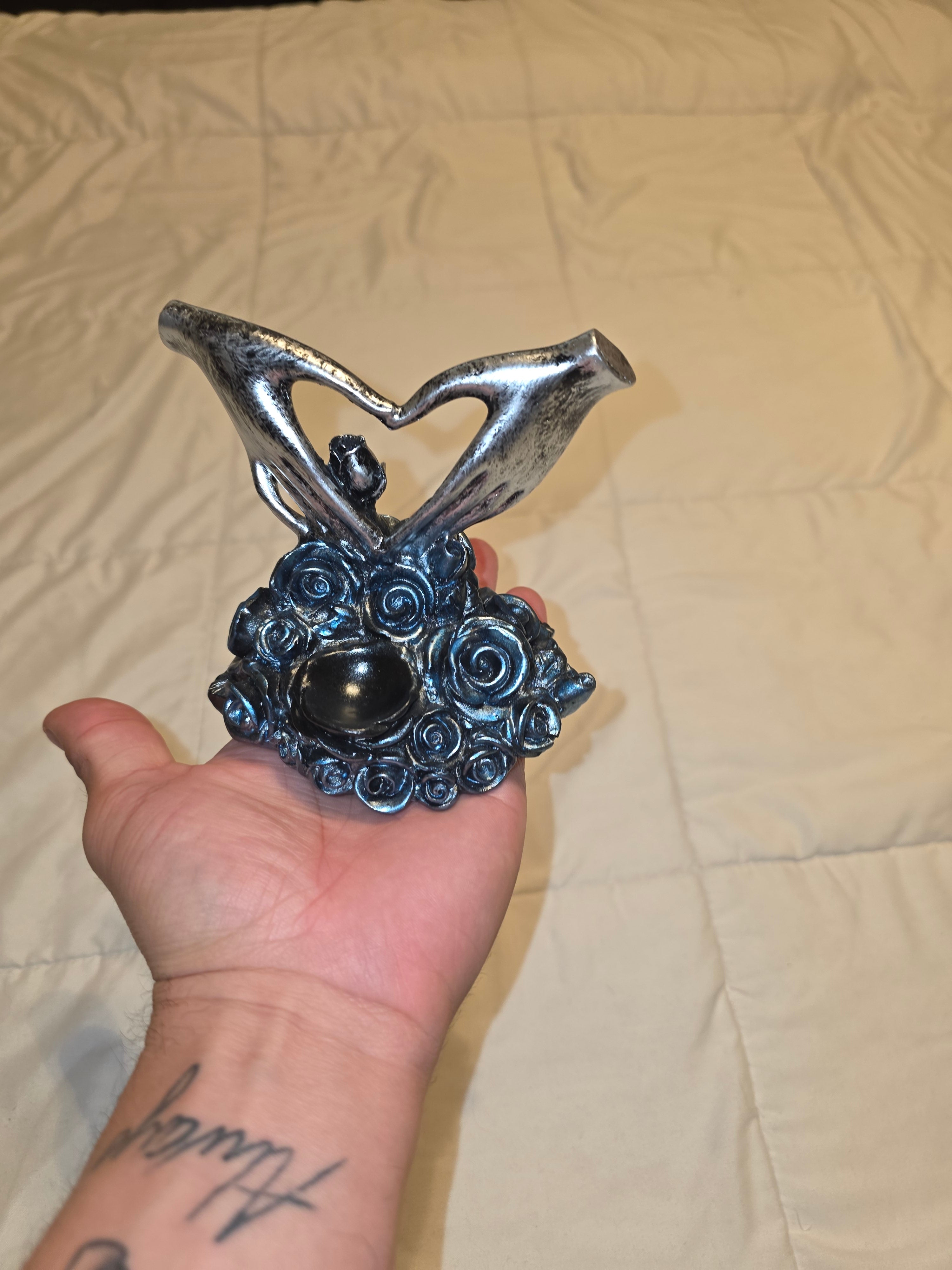 Heart Hands w/ Rose Sphere Holder