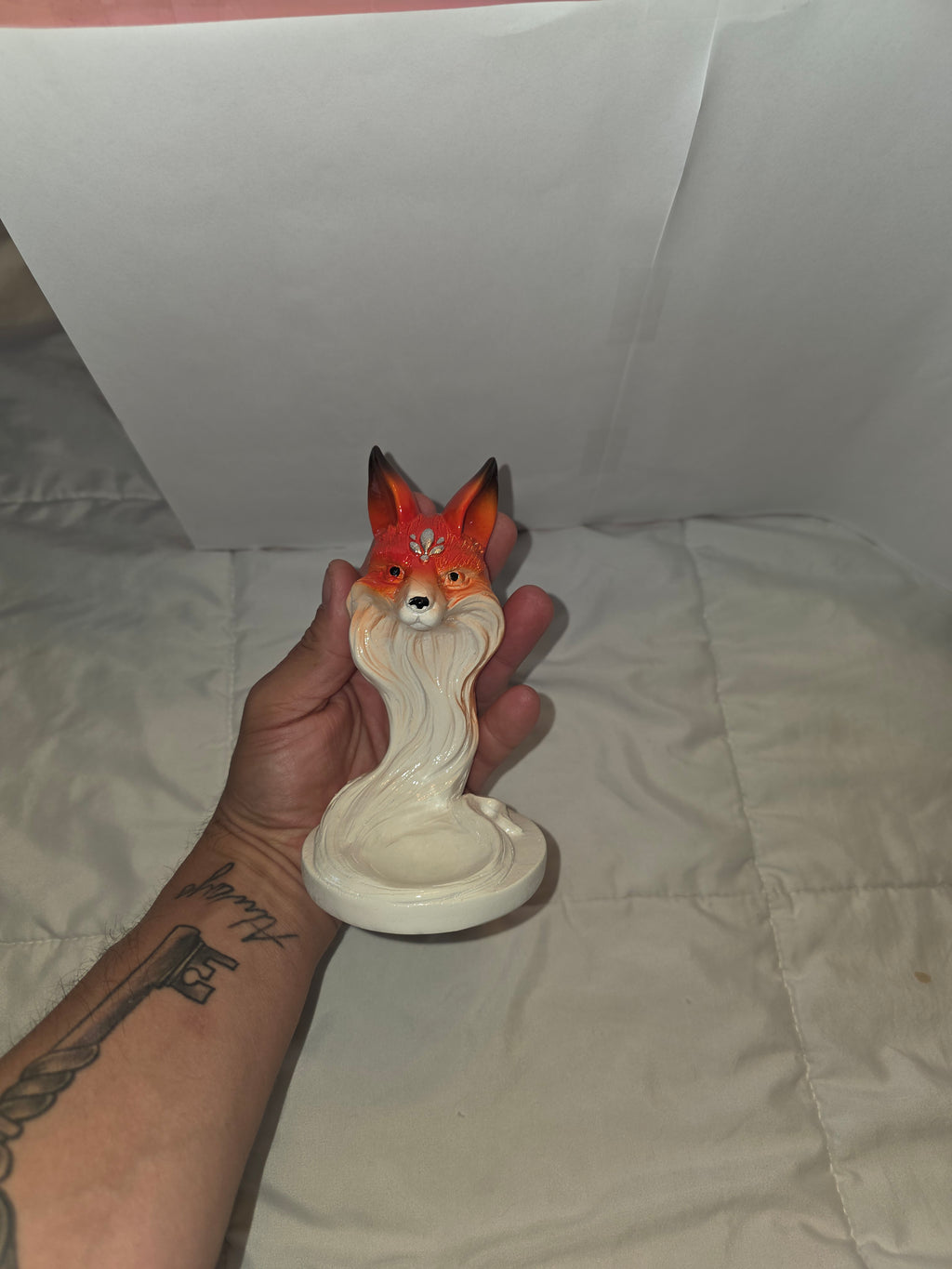Red and White Fox Sphere Holder